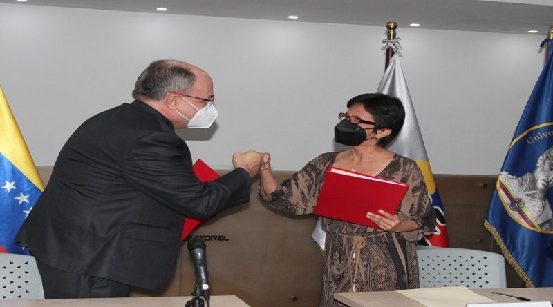 CNE y UBV firman convenio de cooperación interinstitucional