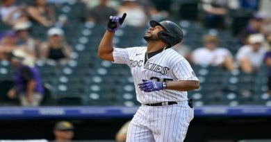 Con cuadrangular de Elías Díaz los Rockies dejan en el terreno a Cardenales