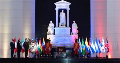 EN FOTOS | Gobierno Bolivariano realiza ofrenda floral al Libertador Simón Bolívar en conmemoración del 195° aniversario del Congreso Anfictiónico de Panamá