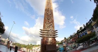 Gobierno Nacional embellece y recupera plaza 4F en el 23 de Enero Caracas