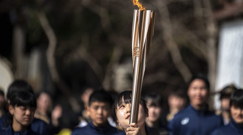 Antorcha olímpica dio inicio a recorrido por las calles de Tokyo