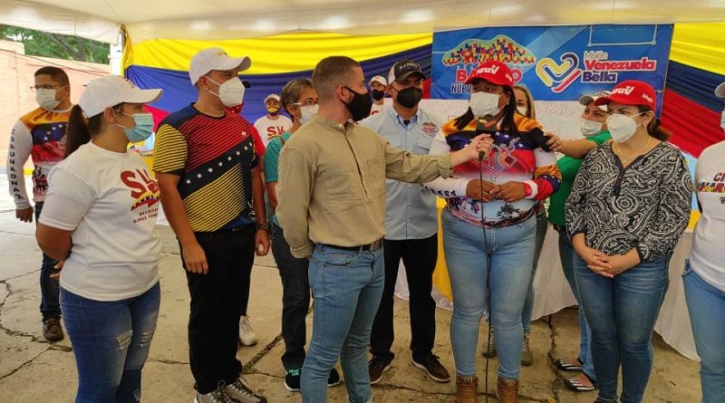 Atención a familias en Charallave