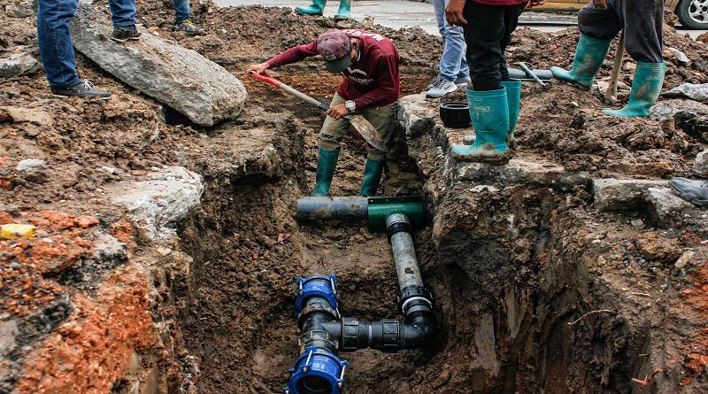 Labores de empalme de tubería de aguas blancas beneficia a 3 mil 500 familias en comunidad de Bello Monte en Carabobo