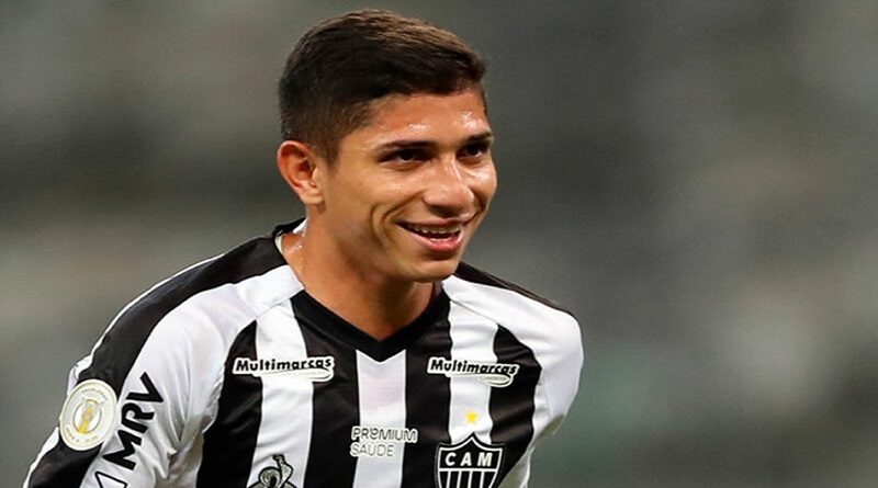 Savarino marcó doblete en triunfo del Atlético Mineiro