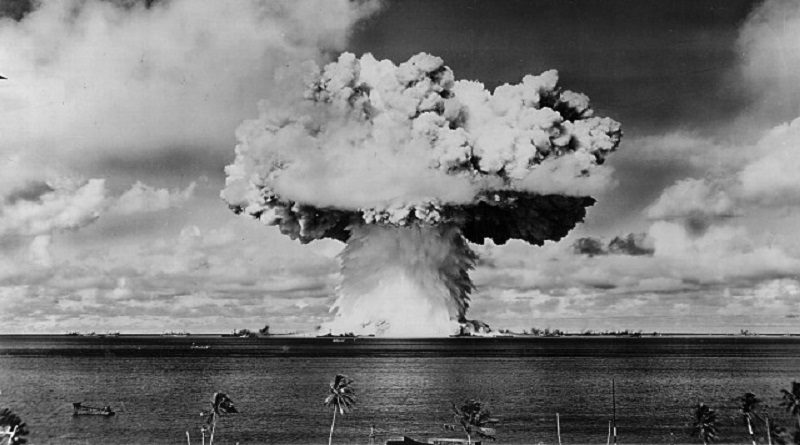 Ensayos nucleares de Francis en Polinesia
