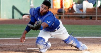 El careta venezolano Keibert Ruíz llega a los Nacionales de Washington