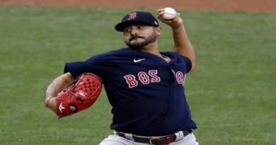 Martín Pérez le ganó el duelo a su compatriota José Suárez en triunfo de Boston sobre Los Ángeles