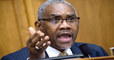 Congresista demócrata Gregory Meeks insta a Biden a levantar el bloqueo contra Cuba
