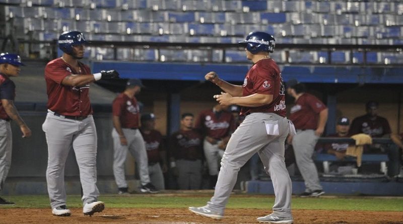 Marineros de Carabobo consigue su segundo triunfo al hilo al vencer 8-1 a Lanceros de La Guaira