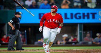 Yohel Pozo sonó jonrón en su debut con los Rangers de Texas