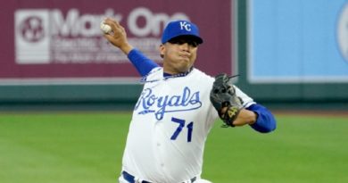 Carlos Hernández sometió a los bates de los Cachorros y llegó a 4 victorias en la temporada