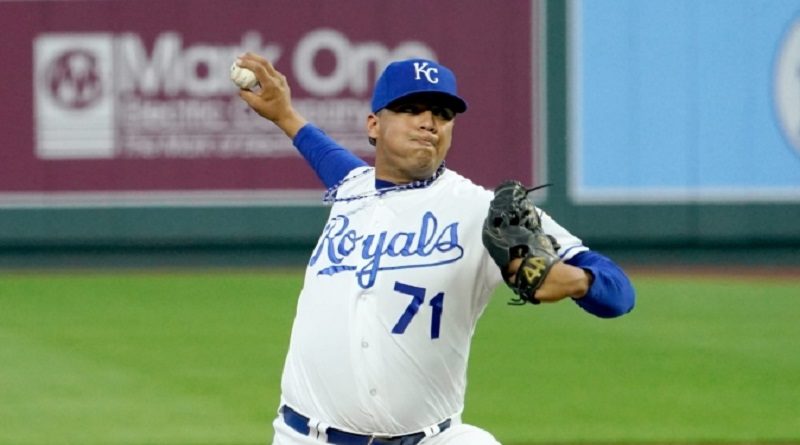Carlos Hernández sometió a los bates de los Cachorros y llegó a 4 victorias en la temporada