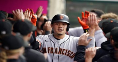 Wilmer Flores conectó su jonrón 14 de la temporada en victoria de los Gigantes de San Francisco