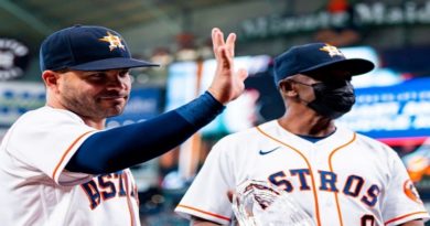 Altuve recibe el Premio Heart and Hustle de los Astros