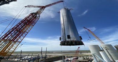 SpaceX prepara lanzamiento de cohete para transportar grandes cargas a la Luna o Marte