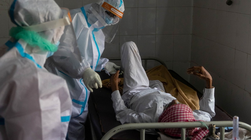 Autoridades de la India identifican nuevo brote de fiebre viral como un posible dengue