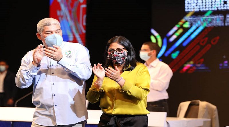 Vicepresidenta Ejecutiva: La Cuarta había coartado los sueños de los "bachilleres sin cupo" y hoy la Revolución garantiza a todos acceso a la universidad