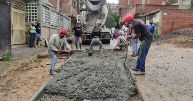 Plan Barrio Arriba en lo Concreto rehabilita vialidad del sector El Onoto en Caricuao