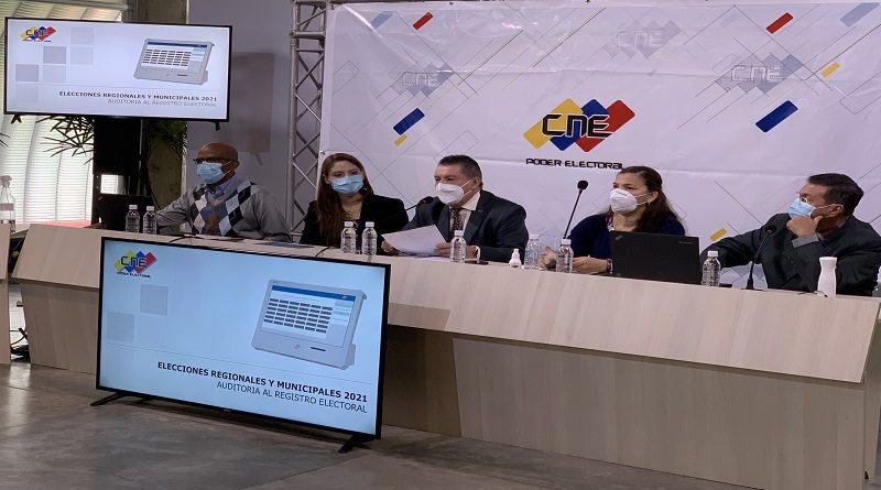 Autoridades presentan informe final de la auditoría al Registro Electoral a la Comisión de Registro Civil y Electoral