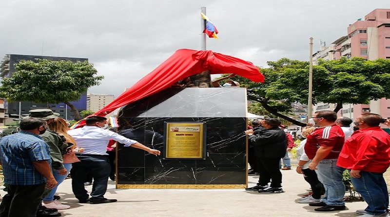 Inauguran plaza en honor a Darío Vivas en la avenida Fuerzas Armadas de Caracas