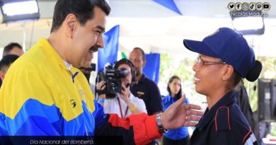 Venezuela aplaude y reconoce la dedicación y entrega de los bomberos en su día