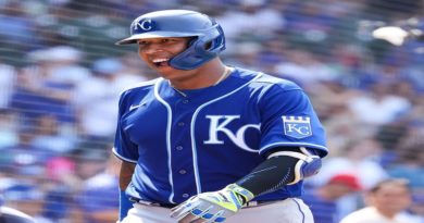 Salvador Pérez se fue para la calle por partida doble en victorita de Reales 6-2 ante Cachorros