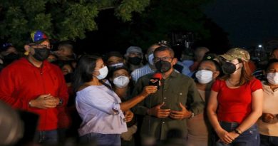 EPAPSUV | Con amor, lealtad, alegría y unidad pueblo acude a centros electorales en Zulia
