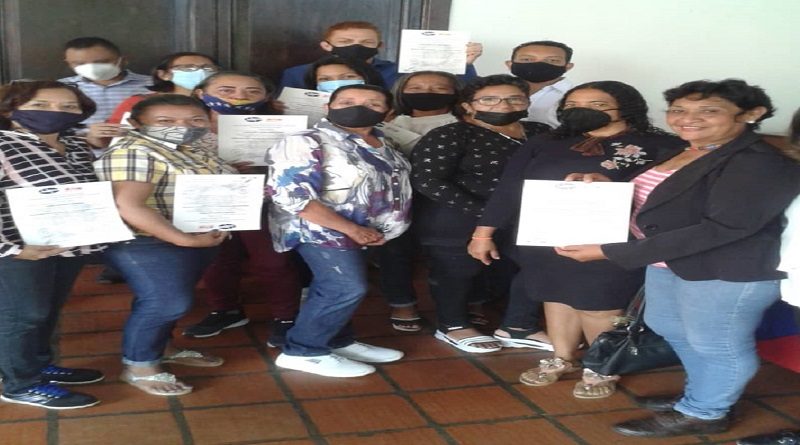 ados a egresados del Diplomado en Investigación, Comunicación y Activación de la Cultura Comunal