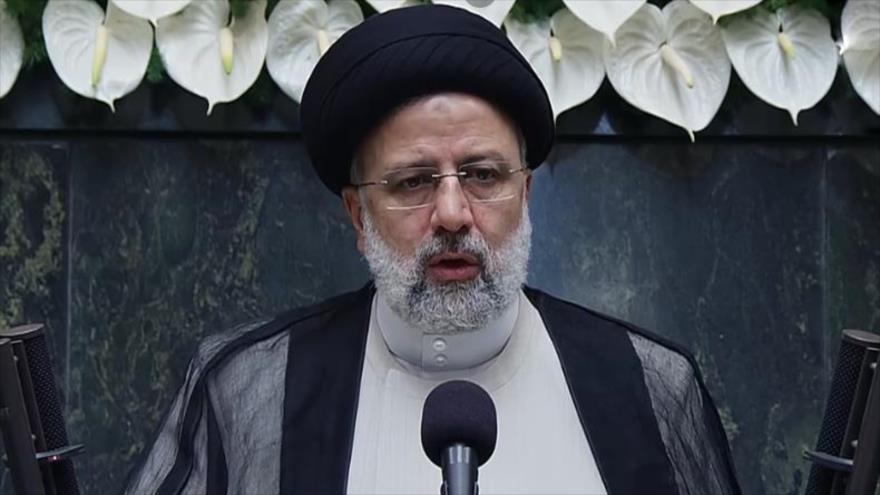 El nuevo presidente de Irán, Seyed Ebrahim Raisi, prestójuramento ante el Parlamento del país, 5 de agosto de 2021.