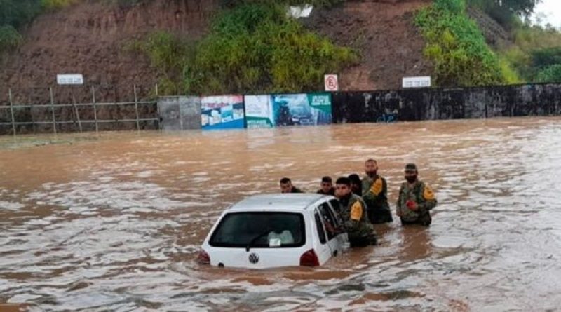 Autoridades reportan siete decesos tras paso de Huracán Grace en México