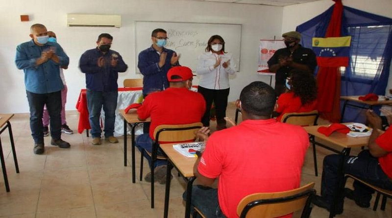 Misión Sucre Productiva habilita aula de clases para fortalecer la formación profesional de la clase obrera