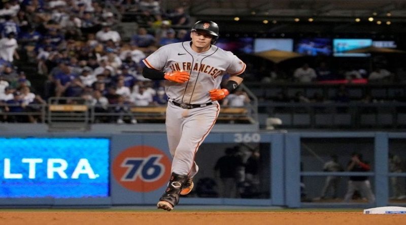 Wilmer Flores guio triunfo de los Gigantes de San Francisco 5-4 sobre los Rockies de Colorado