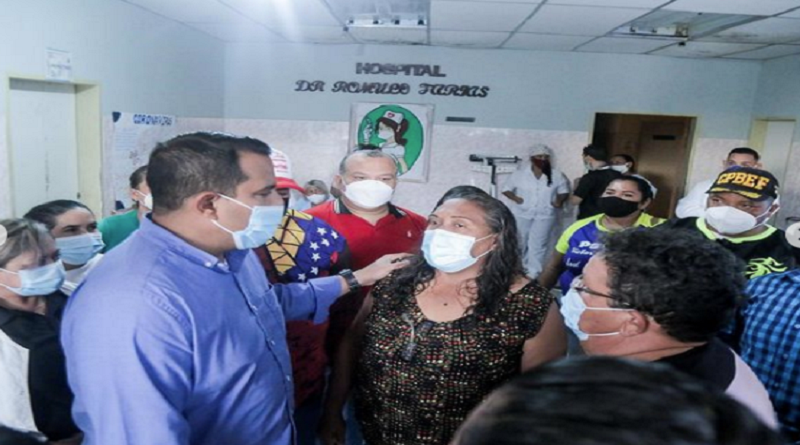 Evalúan condiciones del Hospital Dr. Rómulo Farías de Mauroa en Falcón