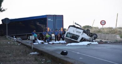Al menos 10 muertos en un accidente de una furgoneta de inmigrantes en Texas, EE.UU.