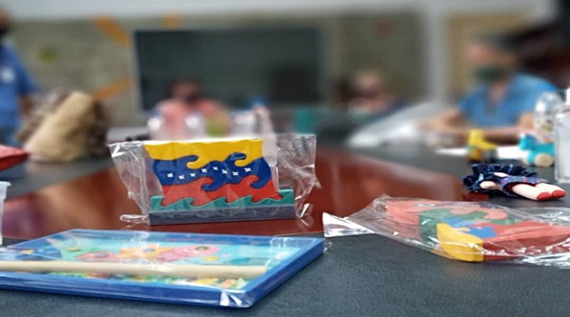 Asociación de Jugueteros Artesanales de Venezuela presentó muestra de producción a Mincomercio