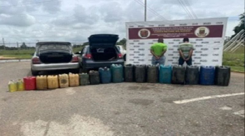Detenida dos personas por tráfico ilícito de 800 litros de combustible en Anzoátegui