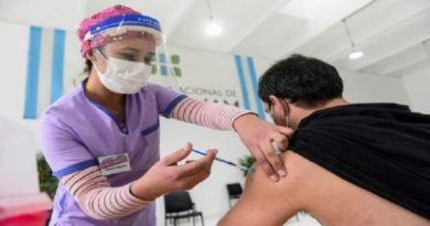Argentina inicia aplicación de vacunas anticovid combinadas