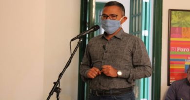 Ministro Villegas solicita informe tras agresión a estatuas del Comandante Chávez y Alí Primera en Zulia