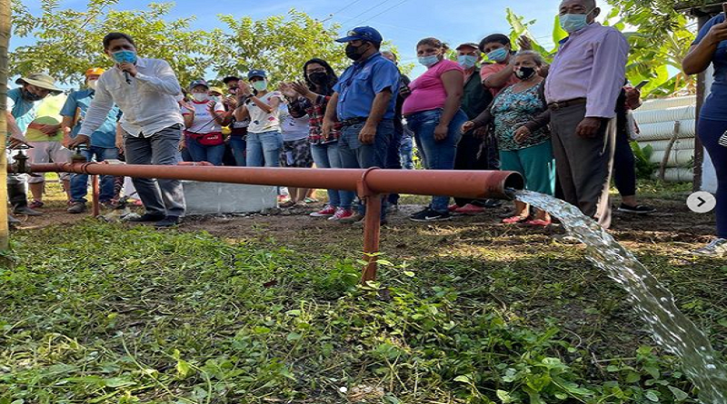 Altos de Arenosa | Más de 500 familias barinesas disfrutan de reactivación de pozo de agua profundo
