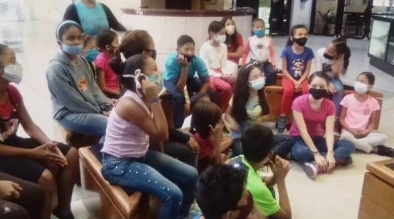 Inicia taller "Conociendo al Artista" en el Museo Alejandro Otero