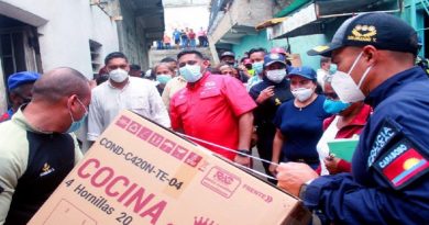 Familias afectadas por crecida del río Morón reciben enseres de la Gobernación Bolivariana de Carabobo