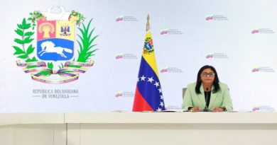 El Ministerio Público (MP) remitirá una comunicación oficial al Fiscal General de Colombia, Francisco Barbosa, con el propósito de esclarecer los hechos y determinar las responsabilidades en el asesinato de 2 niños presuntamente de nacionalidad venezolana. Así lo informó el Fiscal General de la República, Tarek William Saab, a través de la red social Twitter @TarekWiliamSaab, en donde expresó: “Las víctimas son presuntamente, el menor de edad venezolano Alexánder José Fernández Rodríguez y otro niño aún por identificar…” Asimismo, señaló que el hecho ocurrió el pasado 9 de octubre, en el casco urbano del municipio de Tibú, ubicado en el departamento Norte de Santander.