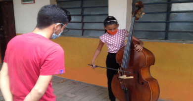 Gobierno Bolivariano entrega instrumentos musicales a Núcleos de Formación Popular en Lara
