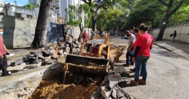 GDC repara tubería principal de aguas servidas en la parroquia El Paraíso