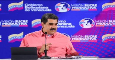 Presidente celebró que 49.44% de los candidatos a las megaelecciones sean mujeres