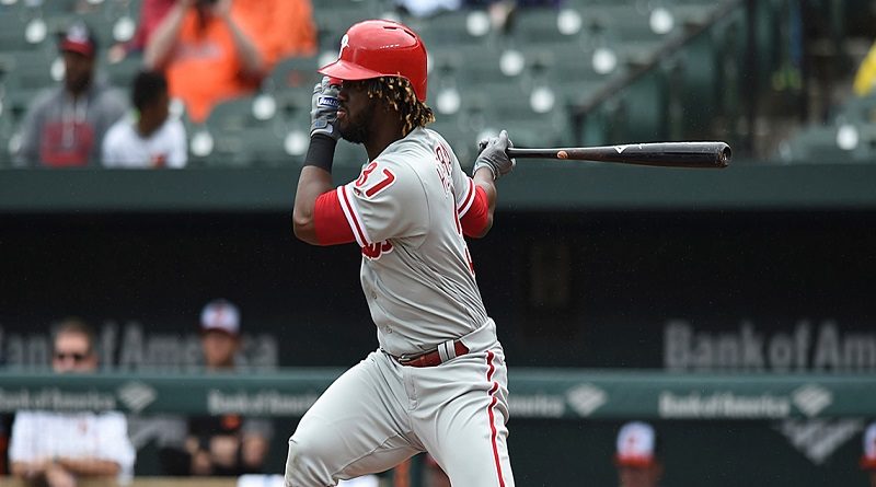 Odúbel Herrera impulsó tres en paliza de 17-8 de los Filis sobre los Cachorros