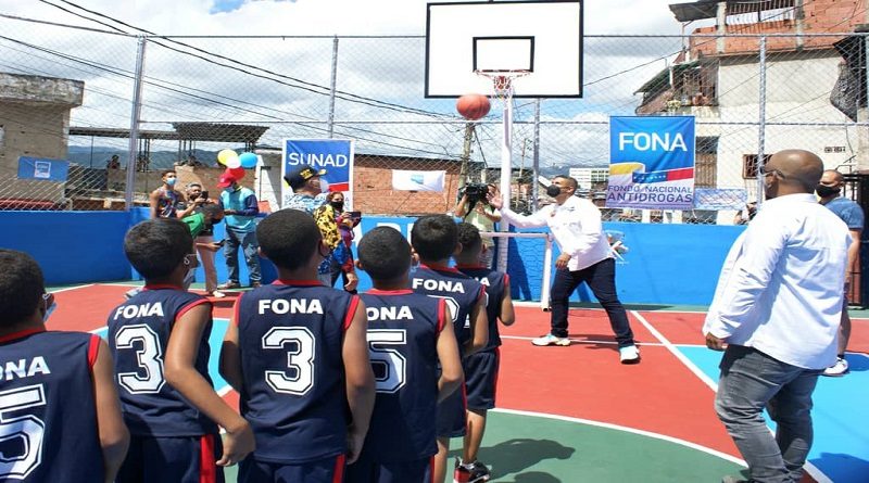 Rehabilitan nuevos espacios deportivos en parroquia San Juan en Caracas