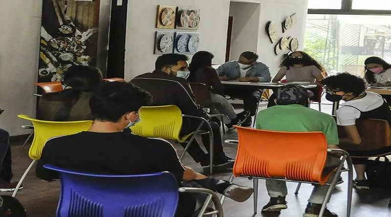 Unearte da la bienvenida a nuevos estudiantes en Lara