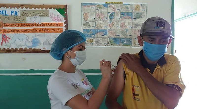 Jornadas de inmunización contra la COVID-19 en municipio Tovar en Mérida