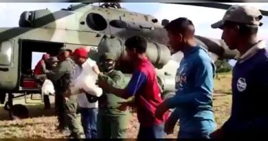 APURE | Comunidades indígenas afectadas por lluvias reciben alimentos y medicinas gracias a Puente aéreo de la FANB
